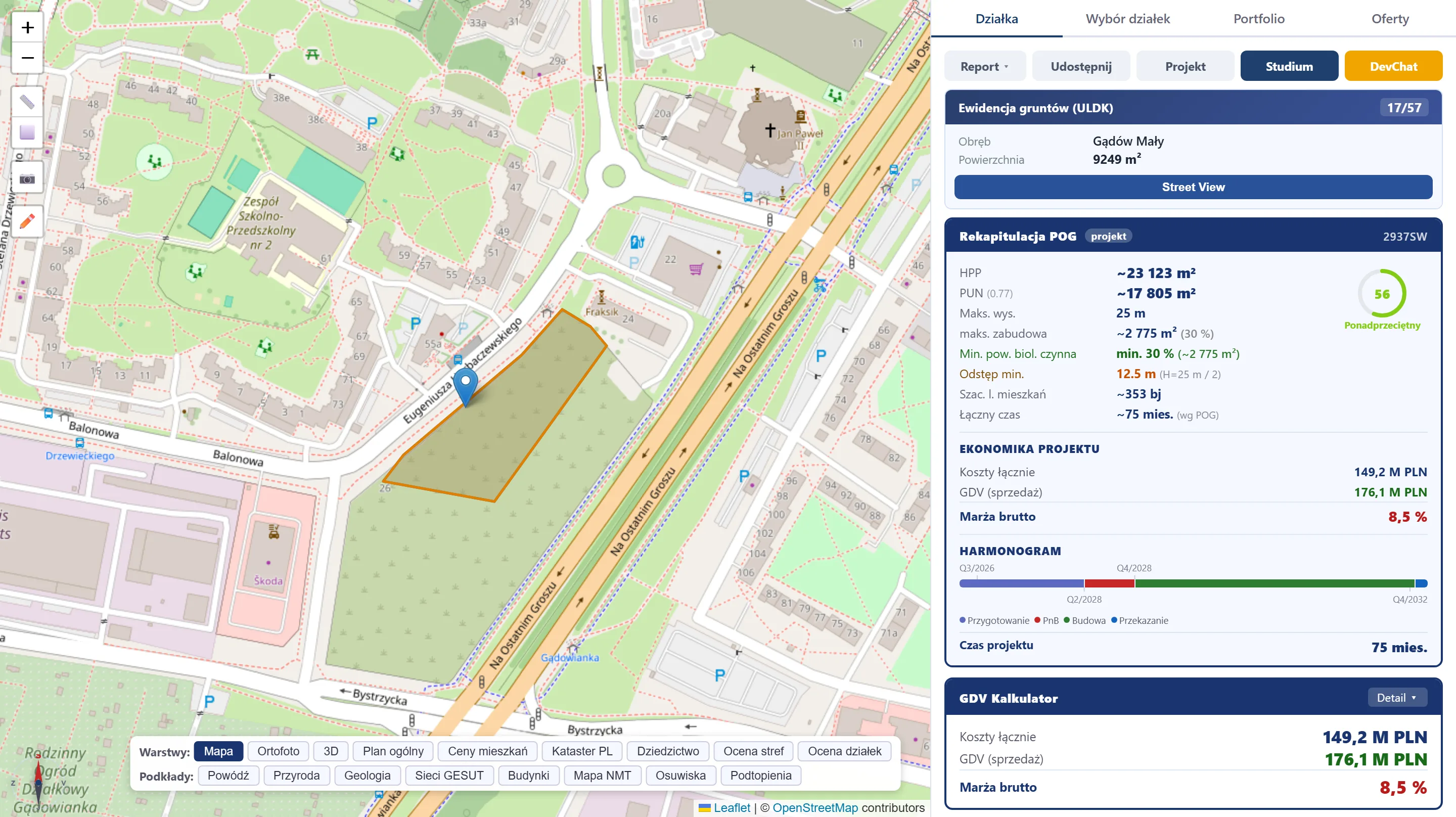 Devcheck – analiza działki we Wrocławiu na Gądowie Małym: mapa z zaznaczoną działką i panel z ewidencją gruntów, rekapitulacją Planu Ogólnego, PUM, oceną 56 i ekonomiką projektu w złotych