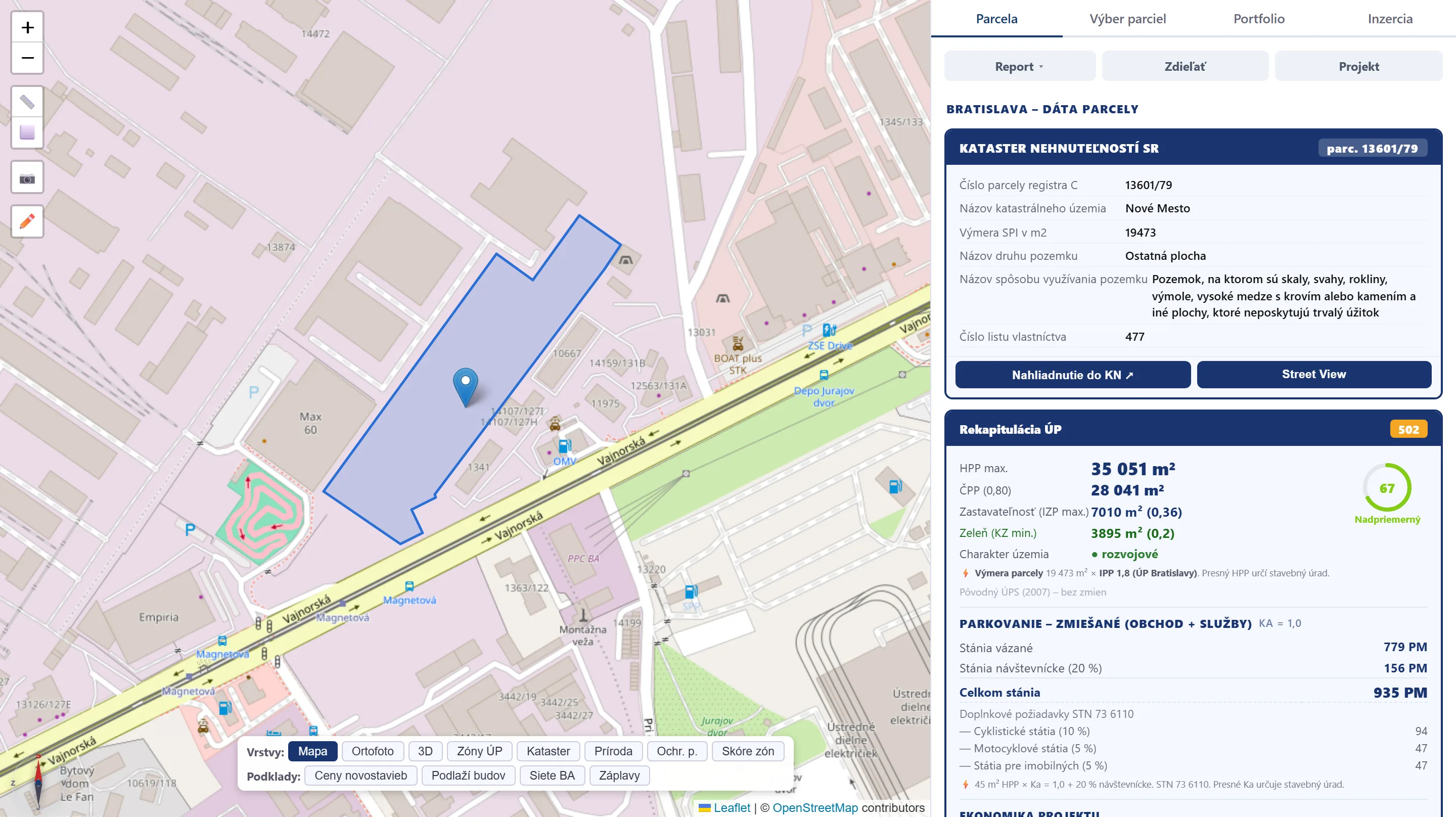 Devcheck – analýza parcely v bratislavskom Novom Meste: mapa s vyznačeným pozemkom a panel s katastrom, rekapituláciou územného plánu, HPP, parkovaním a skóre 67